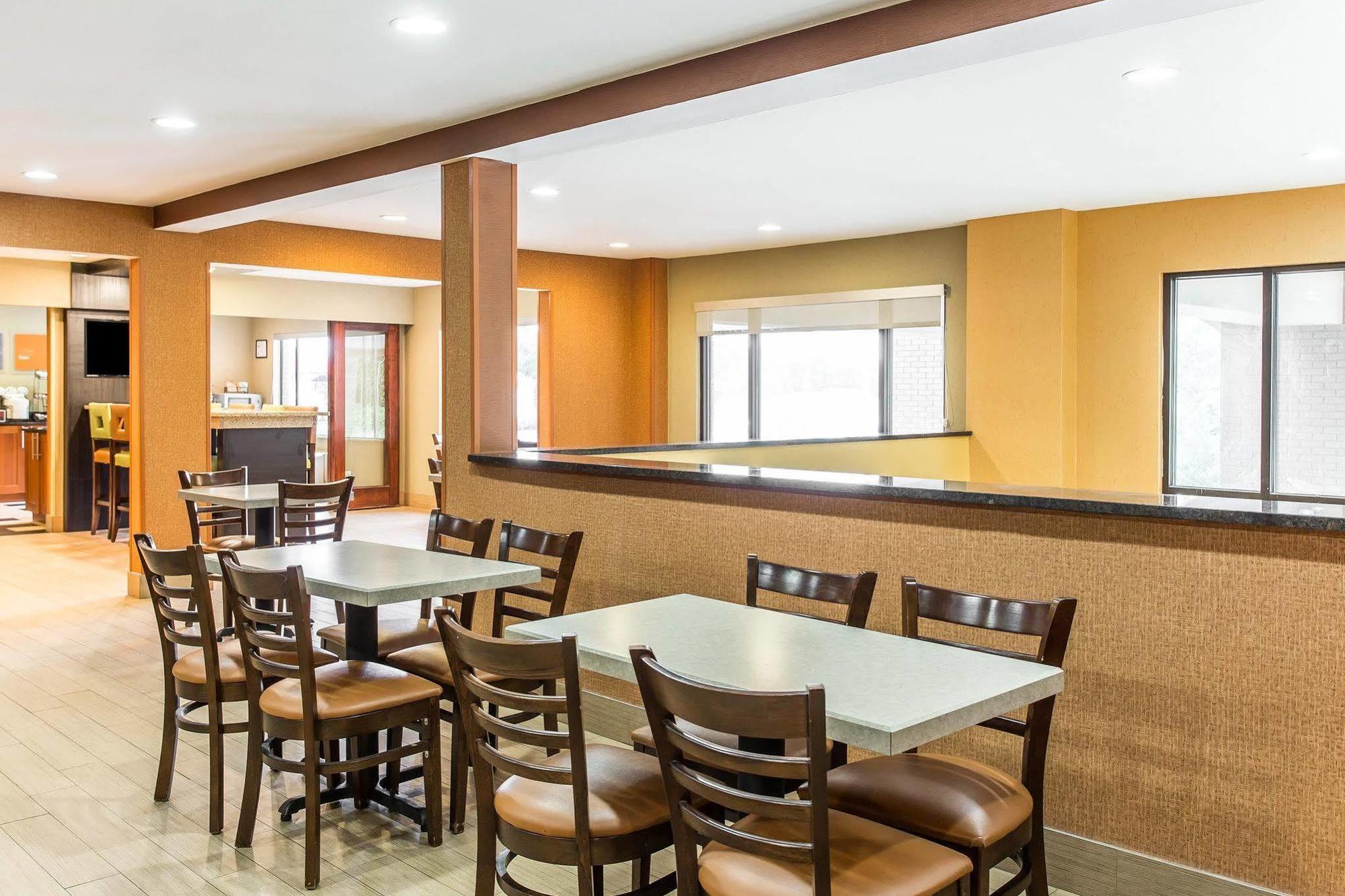 Quality Inn Lincolnton Exterior photo
