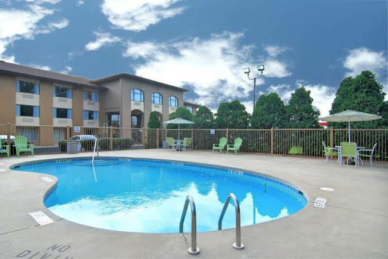 Quality Inn Lincolnton Exterior photo