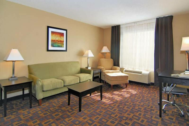 Quality Inn Lincolnton Exterior photo